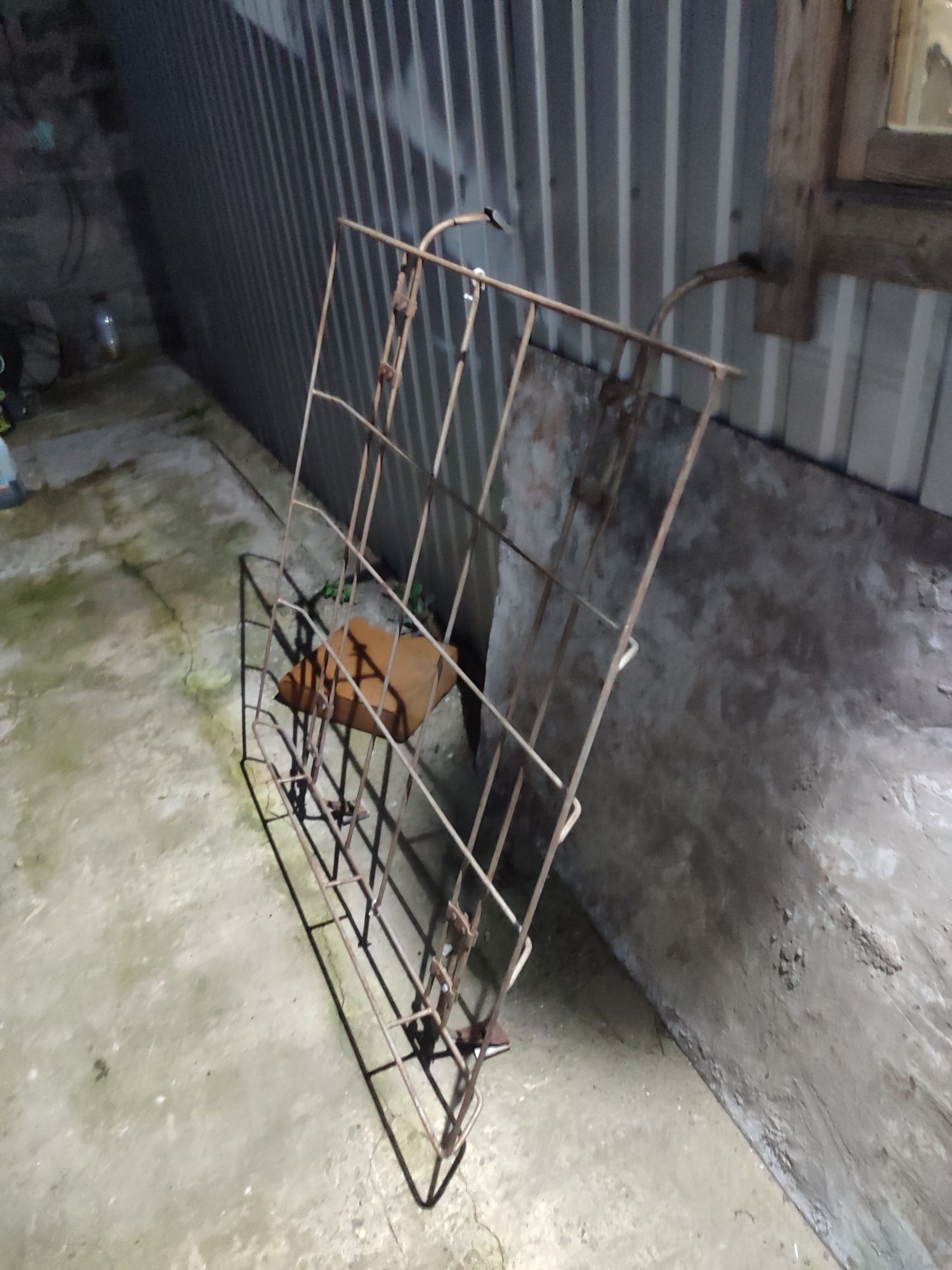 Продам багажник на кришу автомобіля ВАЗ та інші.