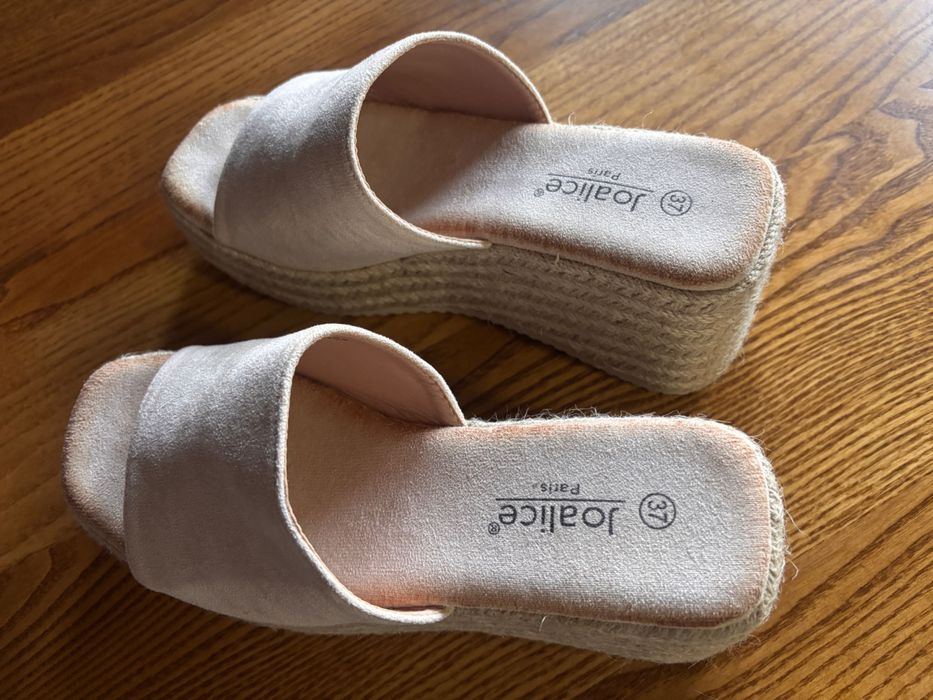 Сабо нові дуже мʼякі