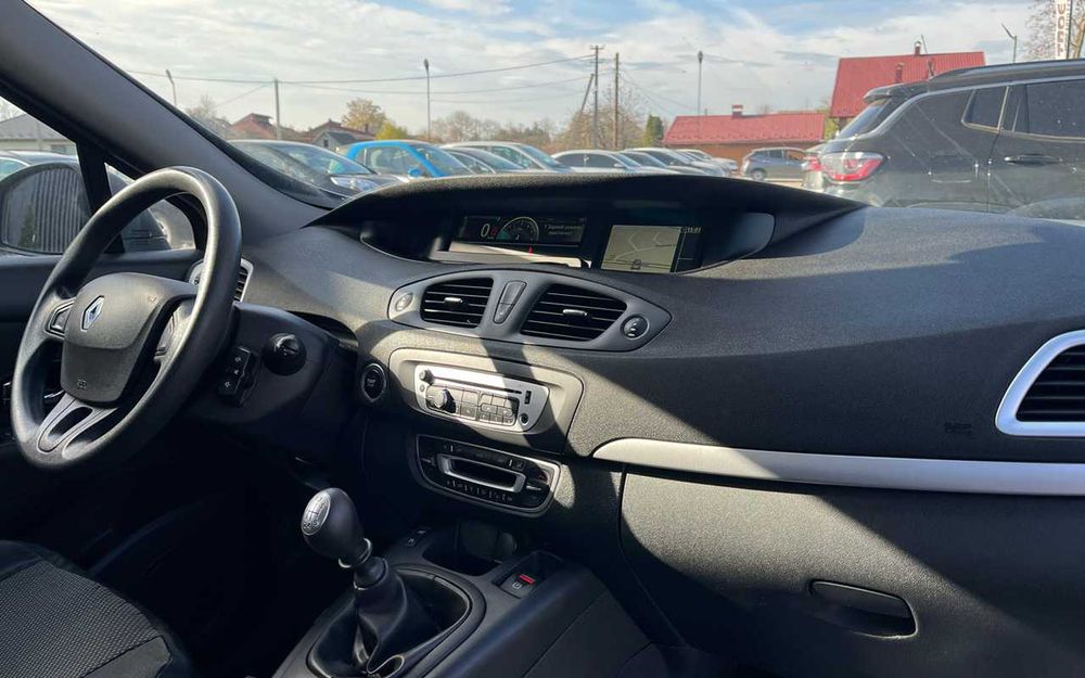 Renault Scenic 2015