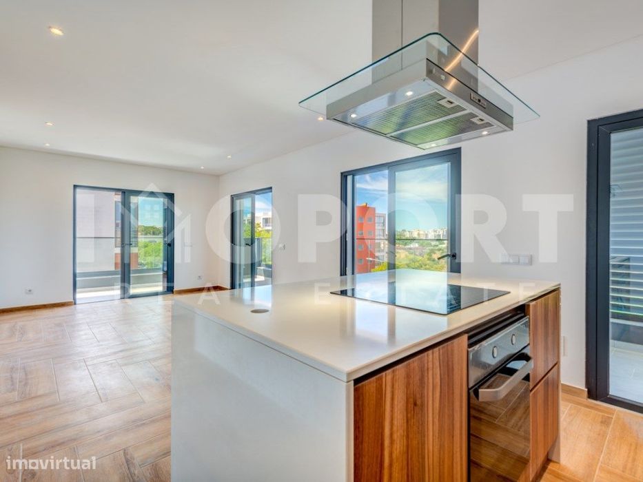 T3 recente com Piscina, Garagem e Arrecadação