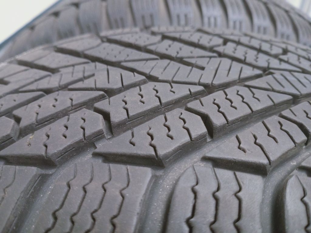 Opony zimowe Pirelli Cinturato Winter 2  215/55/17