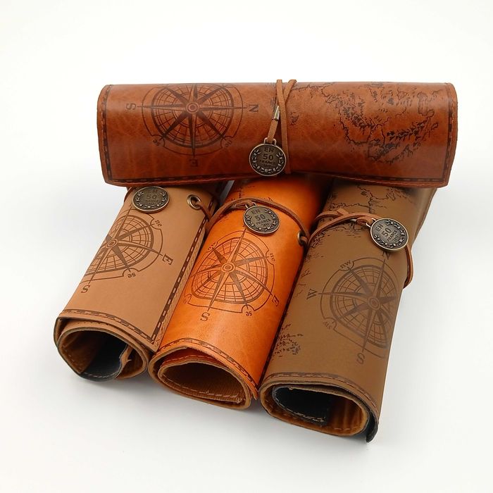 Piórnik szkolny zwijany skórzany mapa skarbów brąz mat..