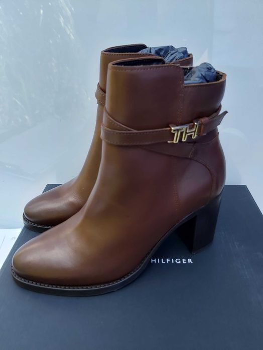Nowe botki TOMMY HILFIGER skórzane brązowe sztyblety 37