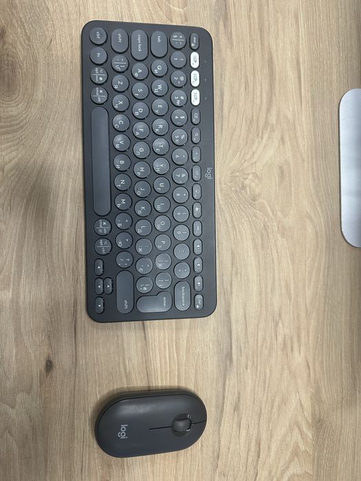Apple iMac 21,4 2019 (i7, 16/256 Gb)
