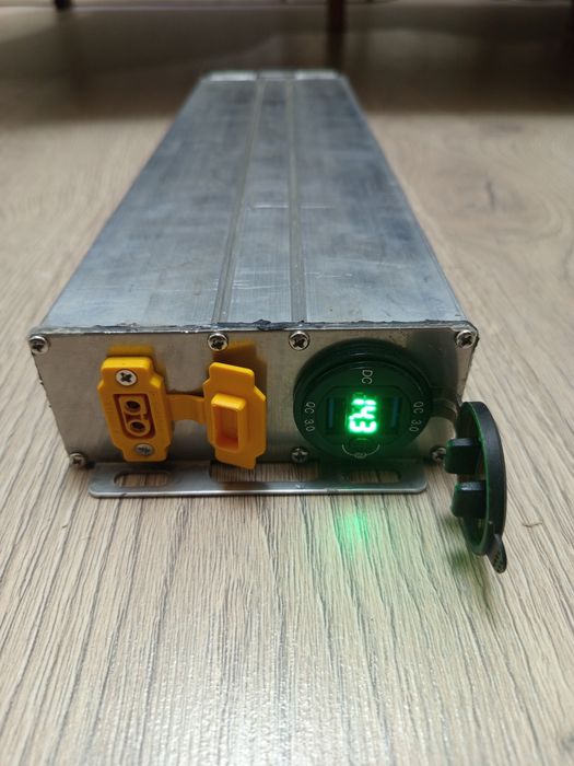 SAMSUNG 18650 Li ion акумулятор , павербанк , power bank , батерея