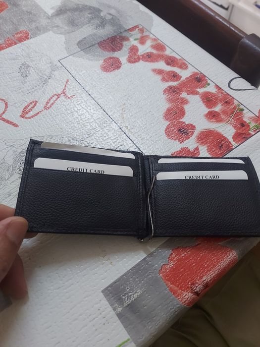 Carteira nova para cartões notas e moedas