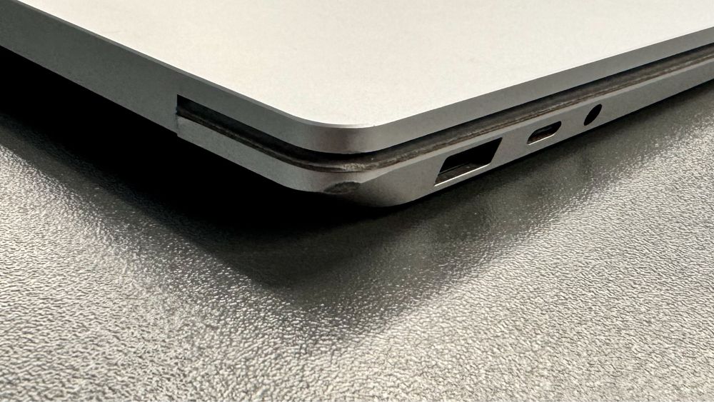 Microsoft Surface Laptop 4 Ryzen 4680u