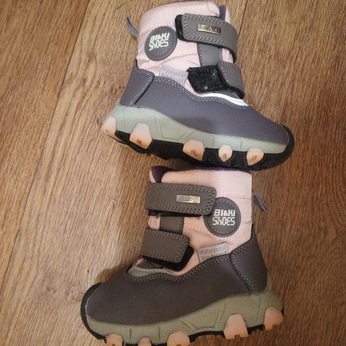 Продам зимові термо чобітки