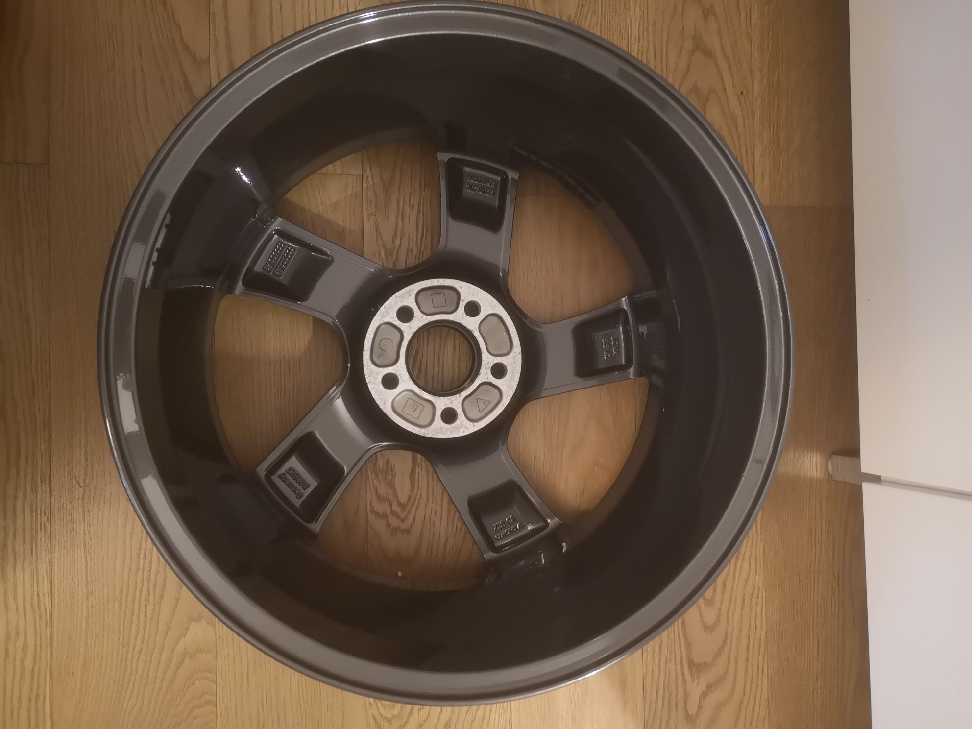 Alufelga Volvo Odysseus 5x108 8x18 ET55