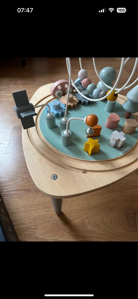 Janod – wielofunkcyjny stolik edukacyjny – drewniany montessori