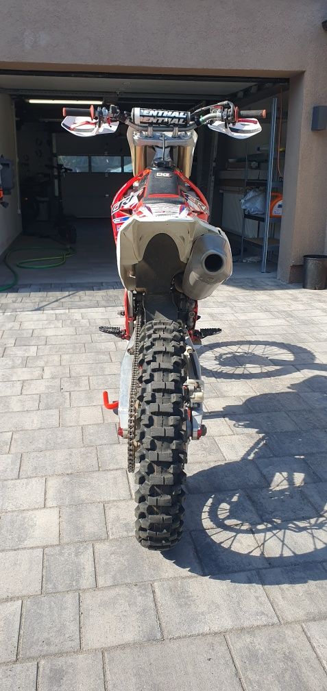 Honda CRF 250 w dobrym stanie