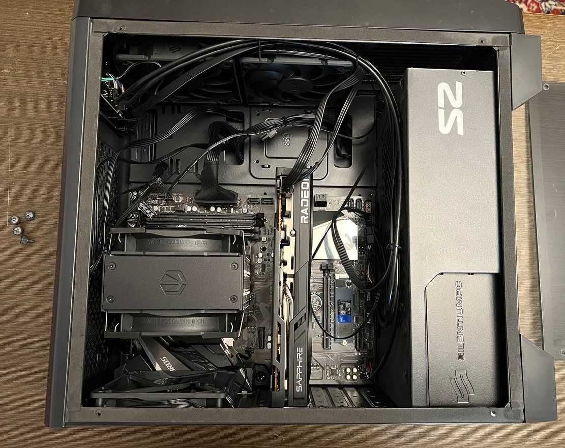 PC / AMD Ryzen 5 5600 / Radeon EX6700 GAMING OC 10GB / 16GB RAM