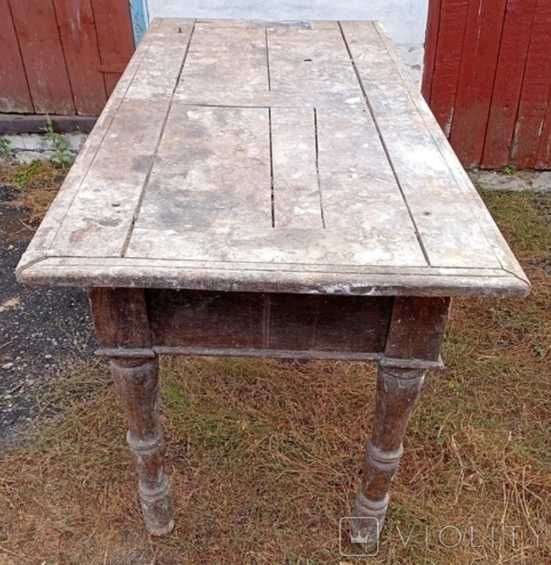 Стол старинный тяжёлый