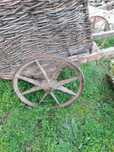Carro de bois em madeira