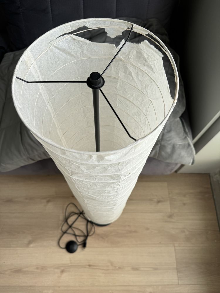 Lampa podłogowa biała Ikea Holmo