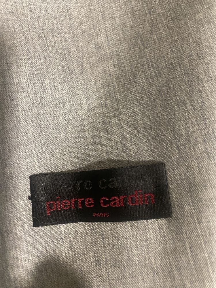 Продам  оригинальный костюм Pierre cardin