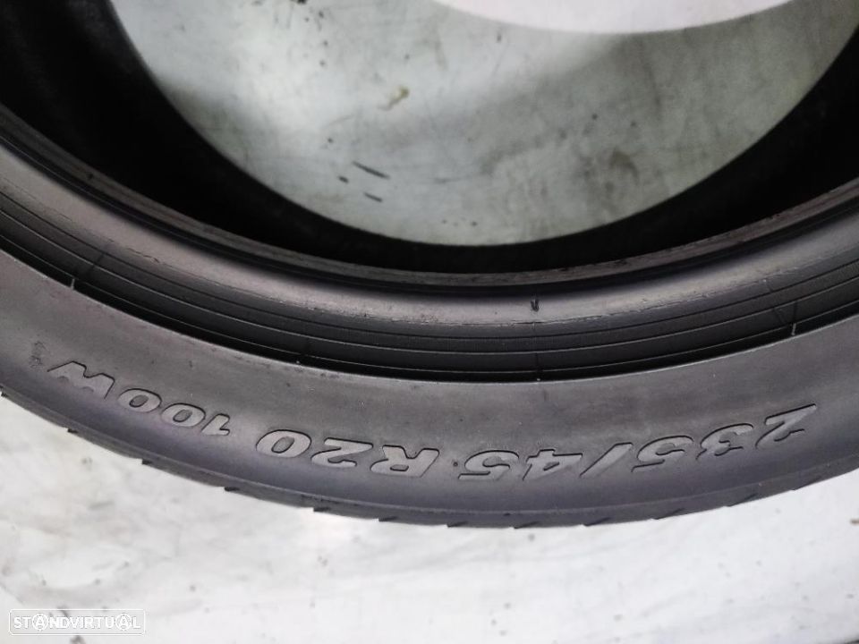 2 pneus semi novos 235-45r20 pirelli - oferta dos portes