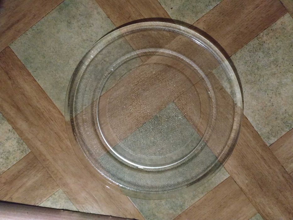 Тарелки для микроволновки 24.5 и 28.5см