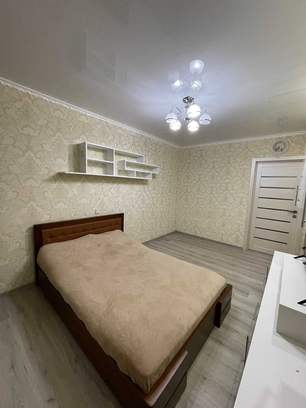Однокімнатна квартира з ремонтом та меблями в Жк Скай