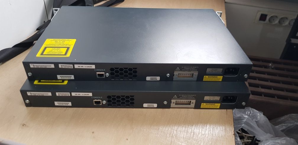 Switch Cisco Catalyst WS-C3560-24TS-S