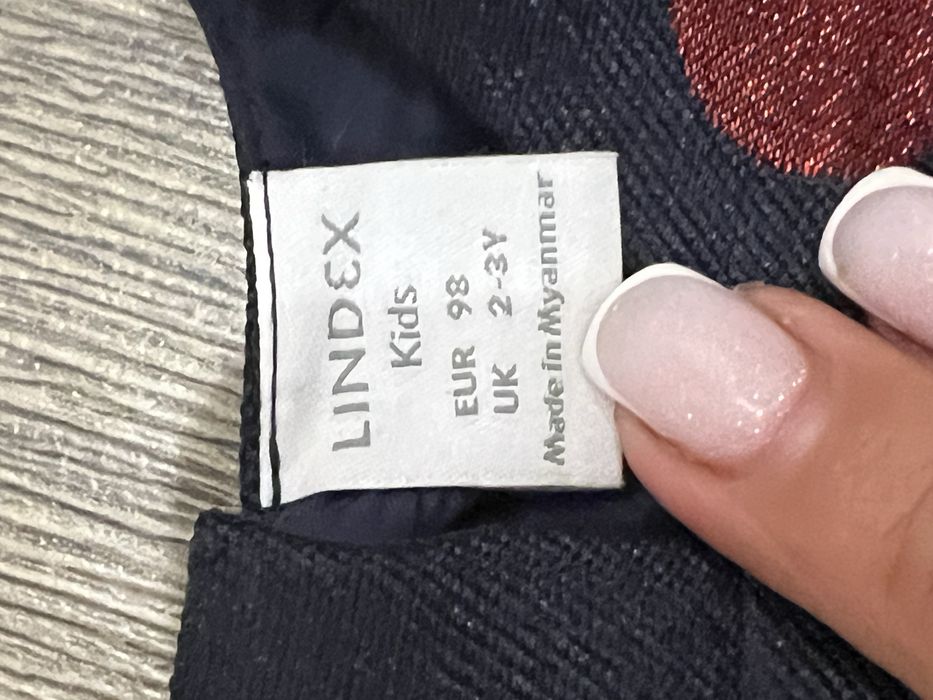 Дитяче нарядне плаття на 2-3 роки. Є 2 однакові одного розміру