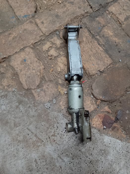 Гідравлічний домкрат.