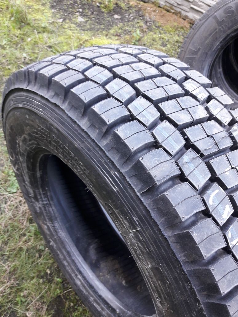 235/75R17.5 Bridgestone M729