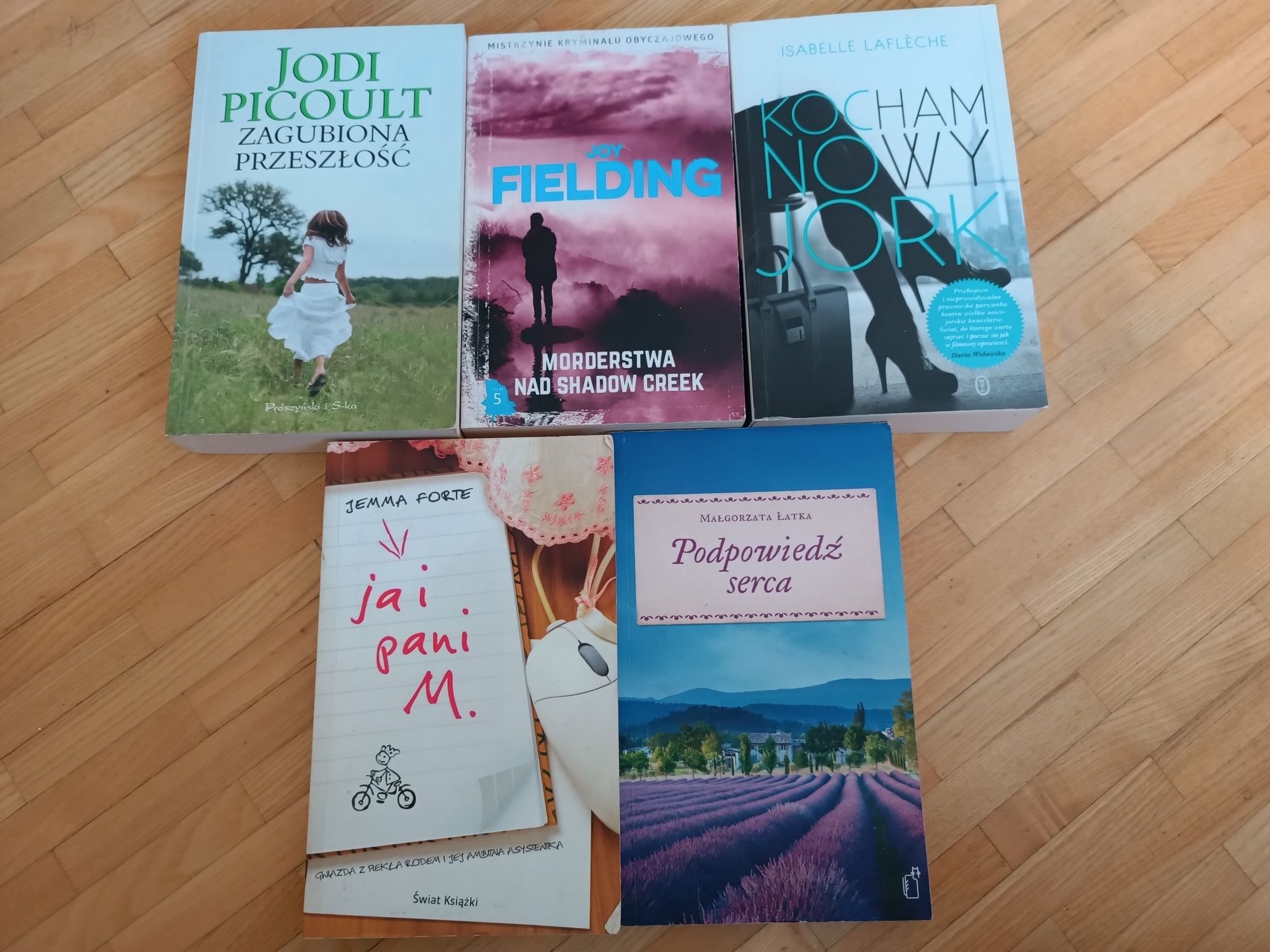 Zestaw pięciu książek literatura kobieca Fielding, Piecoult, Łatka