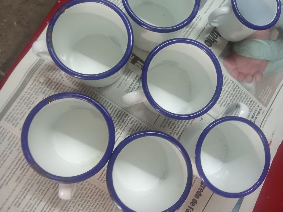 10 canecas em ferro esmalte