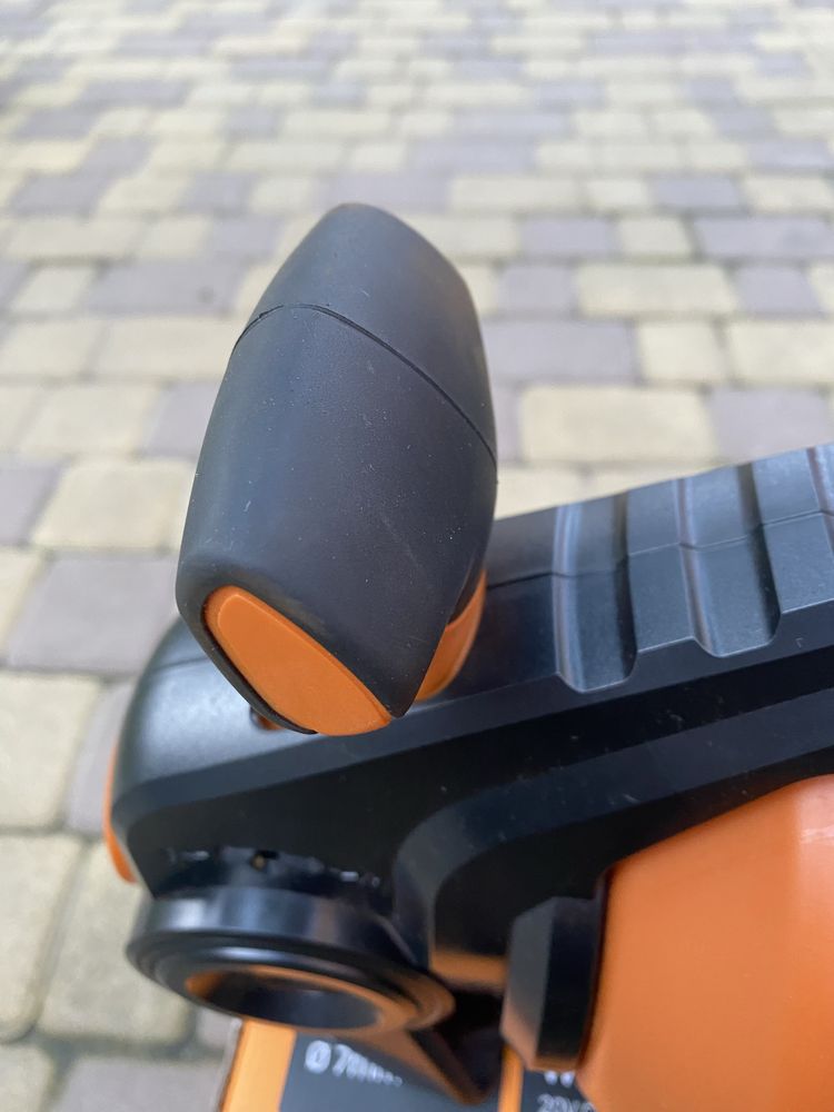 Очищувач труб акумуляторний Worx WX891