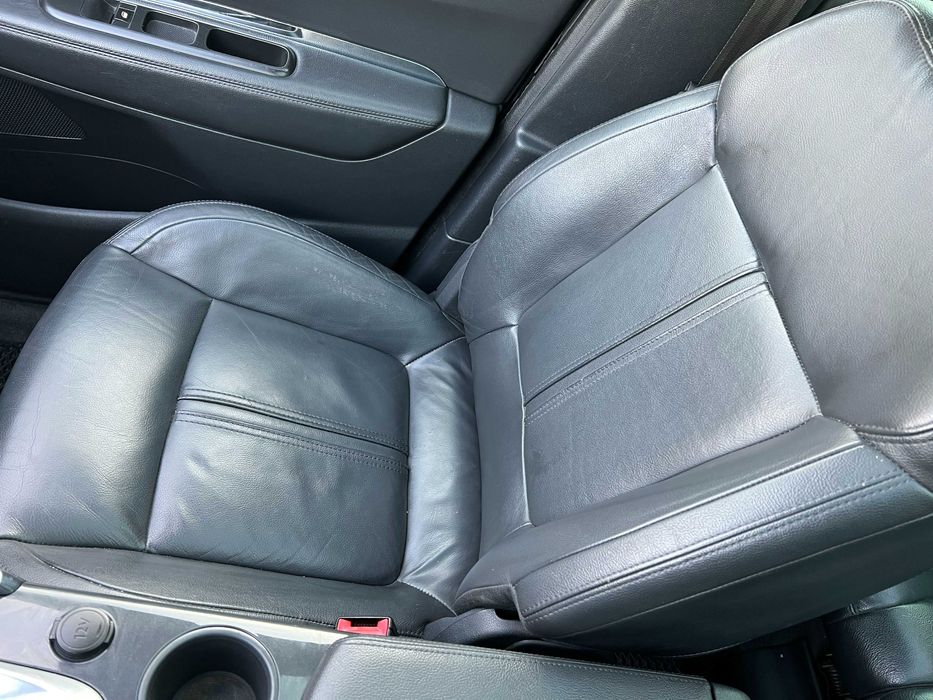 Peugeot 3008 2.0 HDi дизель HYbrid4 2012