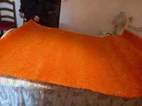 carpete nova de cor laranja