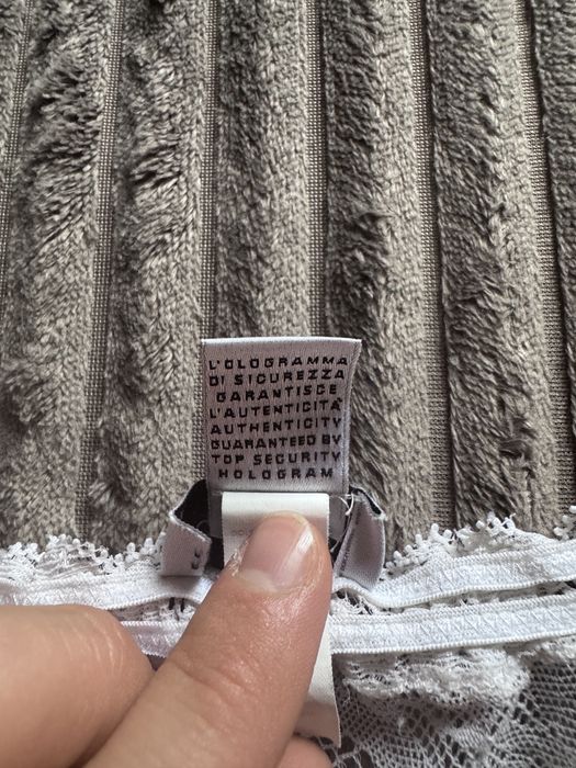 Damskie biale koronkowe majtki stringi Dolce&Gabbana, rozmiar 40 L