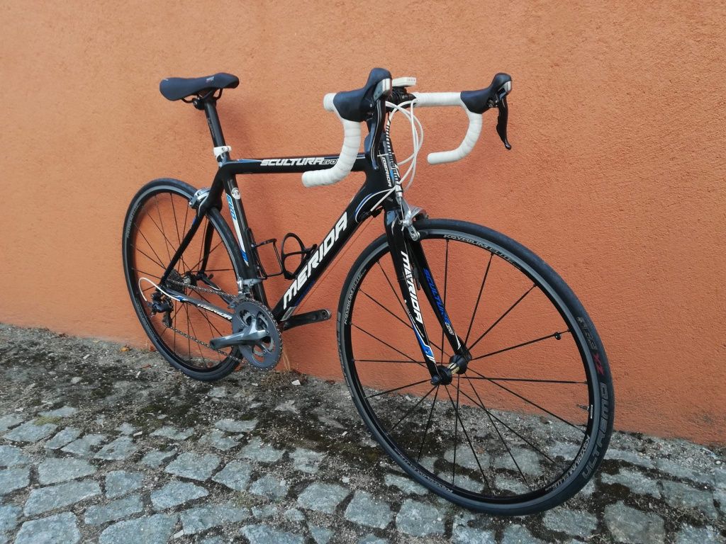 4 bikes, duas em carbono, por encerramento de loja