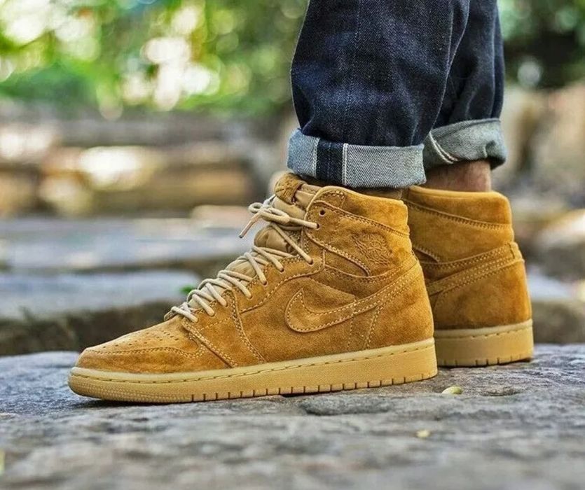 Замшеві кросівки Air Jordan 1 Retro High OG "Wheat"
