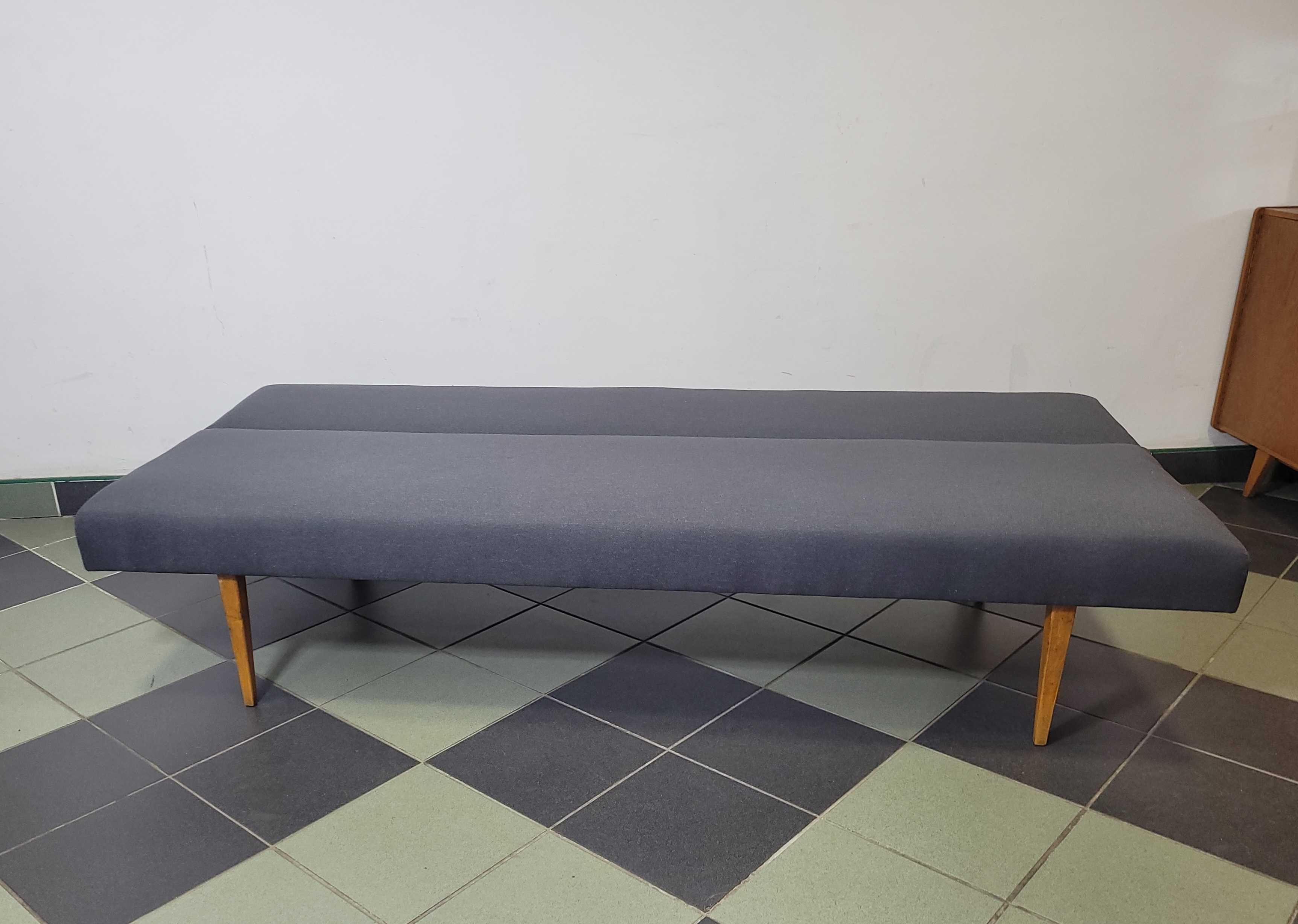 Sofa rozkładana design Czechosłowacja lata 60