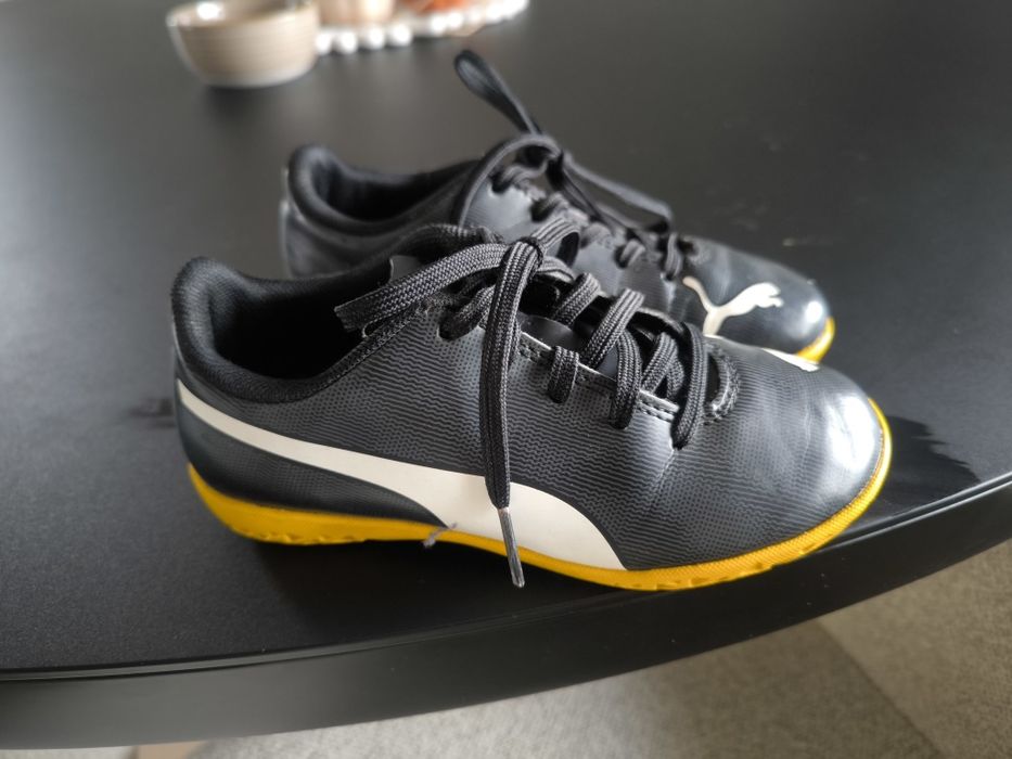 Buty na hale Puma r. 29