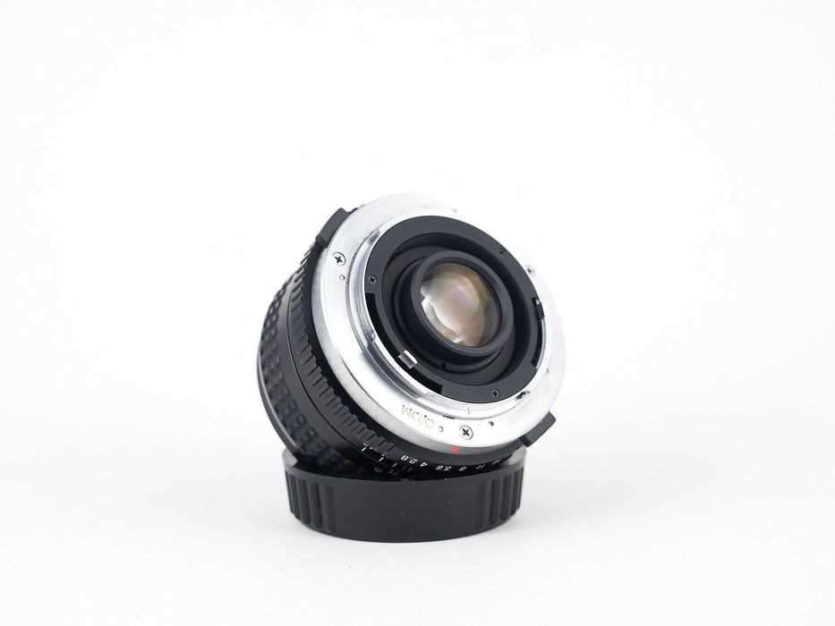 Objetiva manual Tokina 24mm f2.8 - montagem Olympus OM