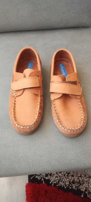 Sapatos criança novos