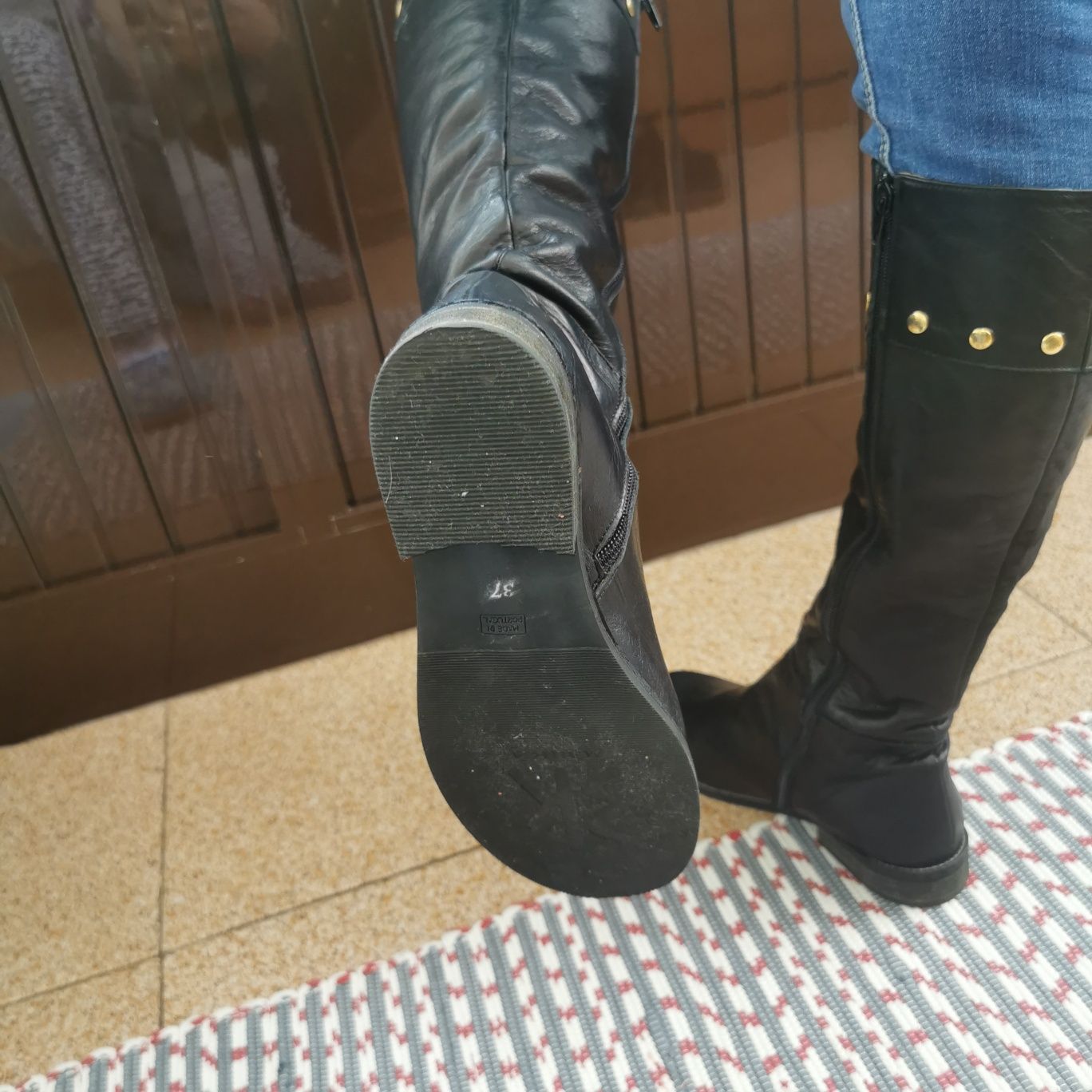 Botas de pele pretas