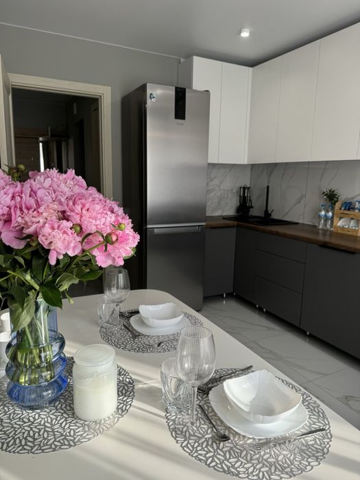 Оренда 2 км квартири з сучасними меблями і ремонтом