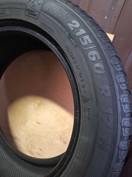 215/60R17 Semperit комплект
