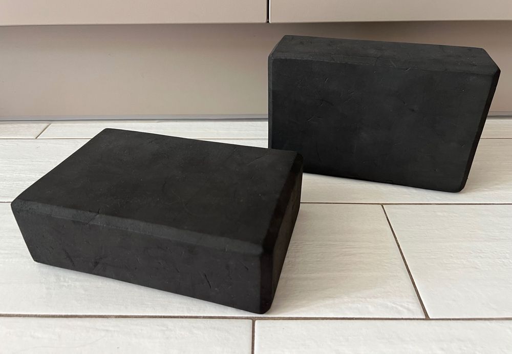 Кубик (блок) для йоги (черный цвет) - 2 шт.