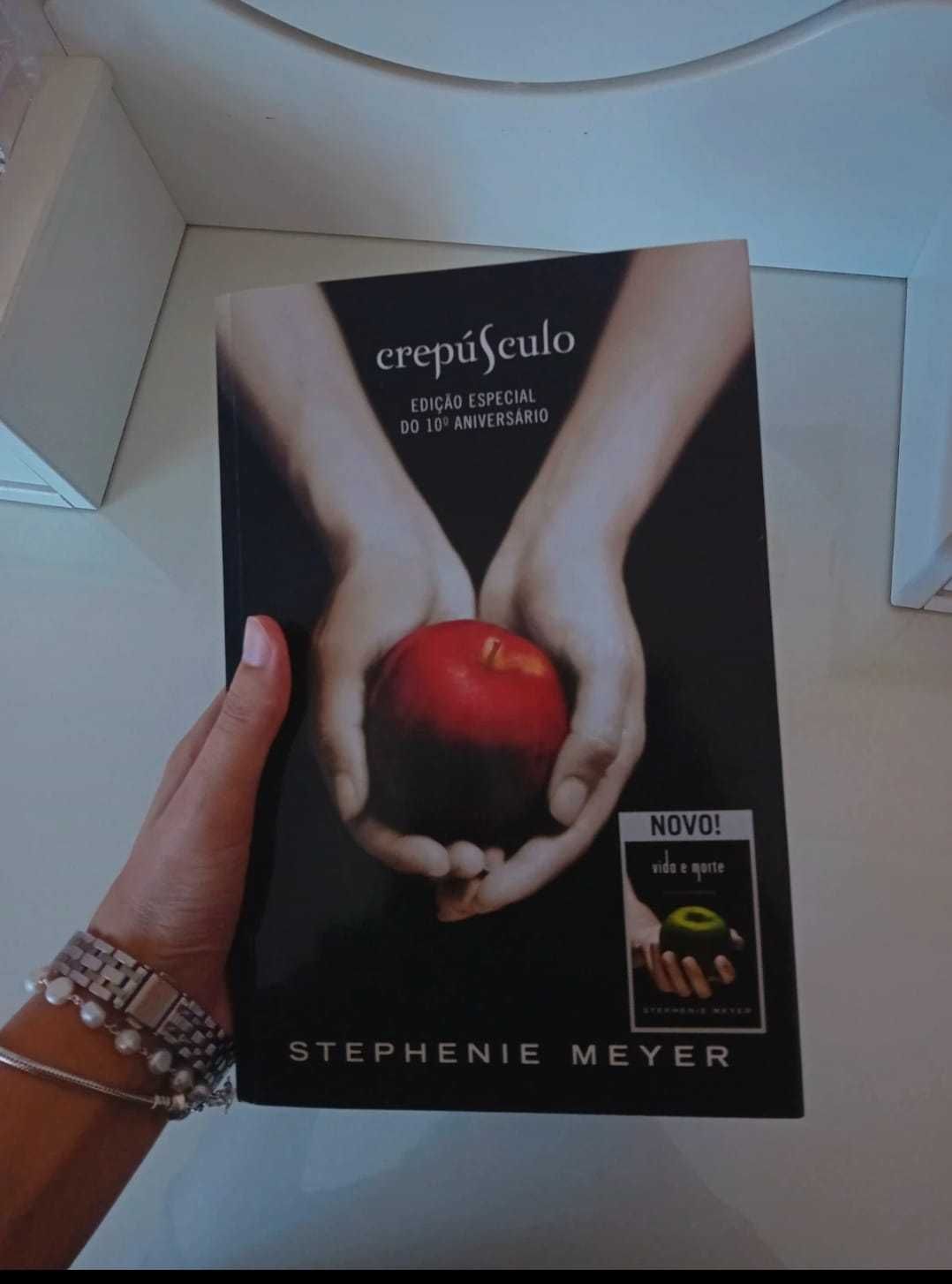 Edição especial da saga crepúsculo.