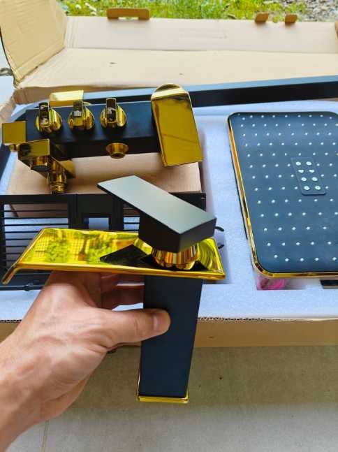 Душова система, золотиста з краном, душовий гарнітур, кран для душа