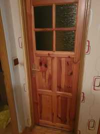 Drzwi sosnowe używane