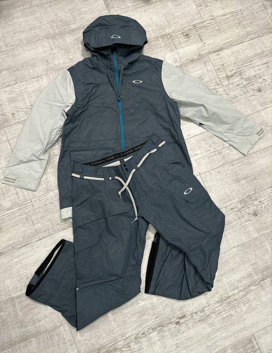 Лижний костюм Oakley (size XXL/XL)