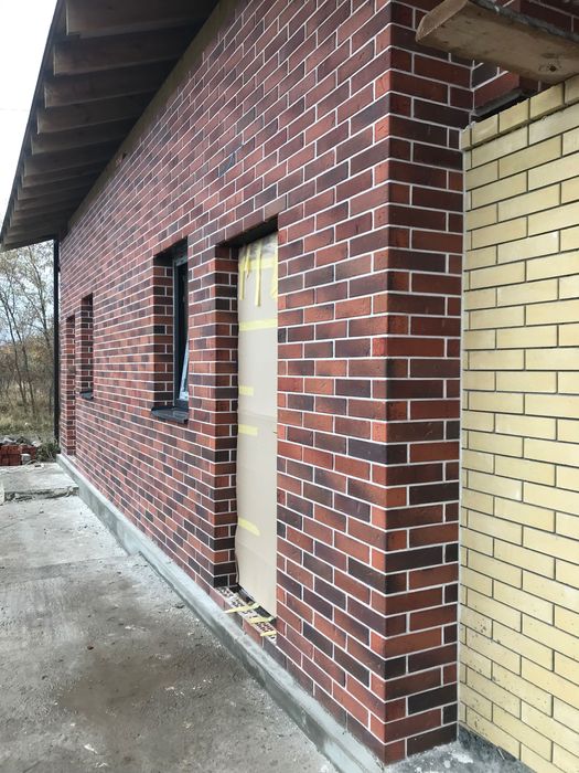 Монтаж фасадных термопанелей под клинкерный кирпич.