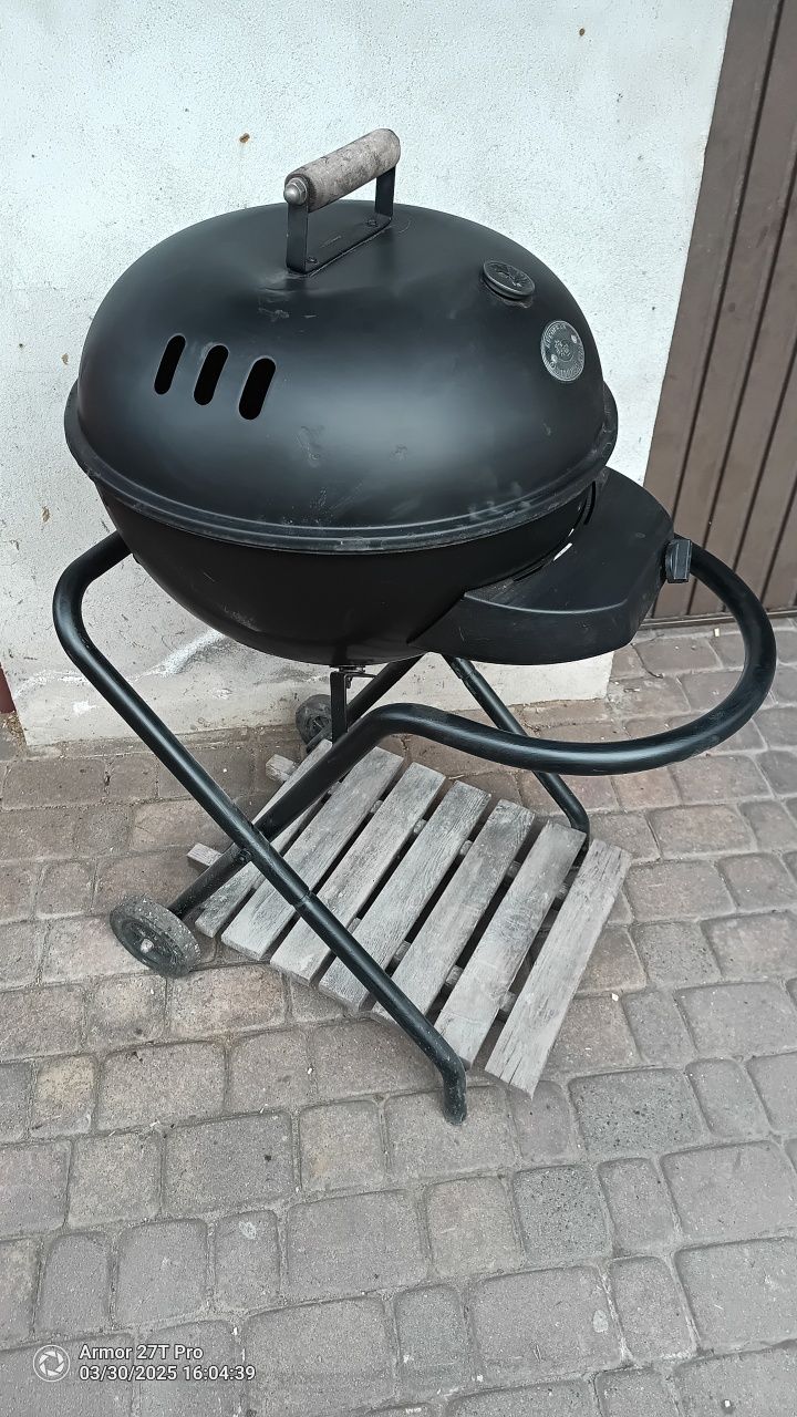 Grill    ogrodowy