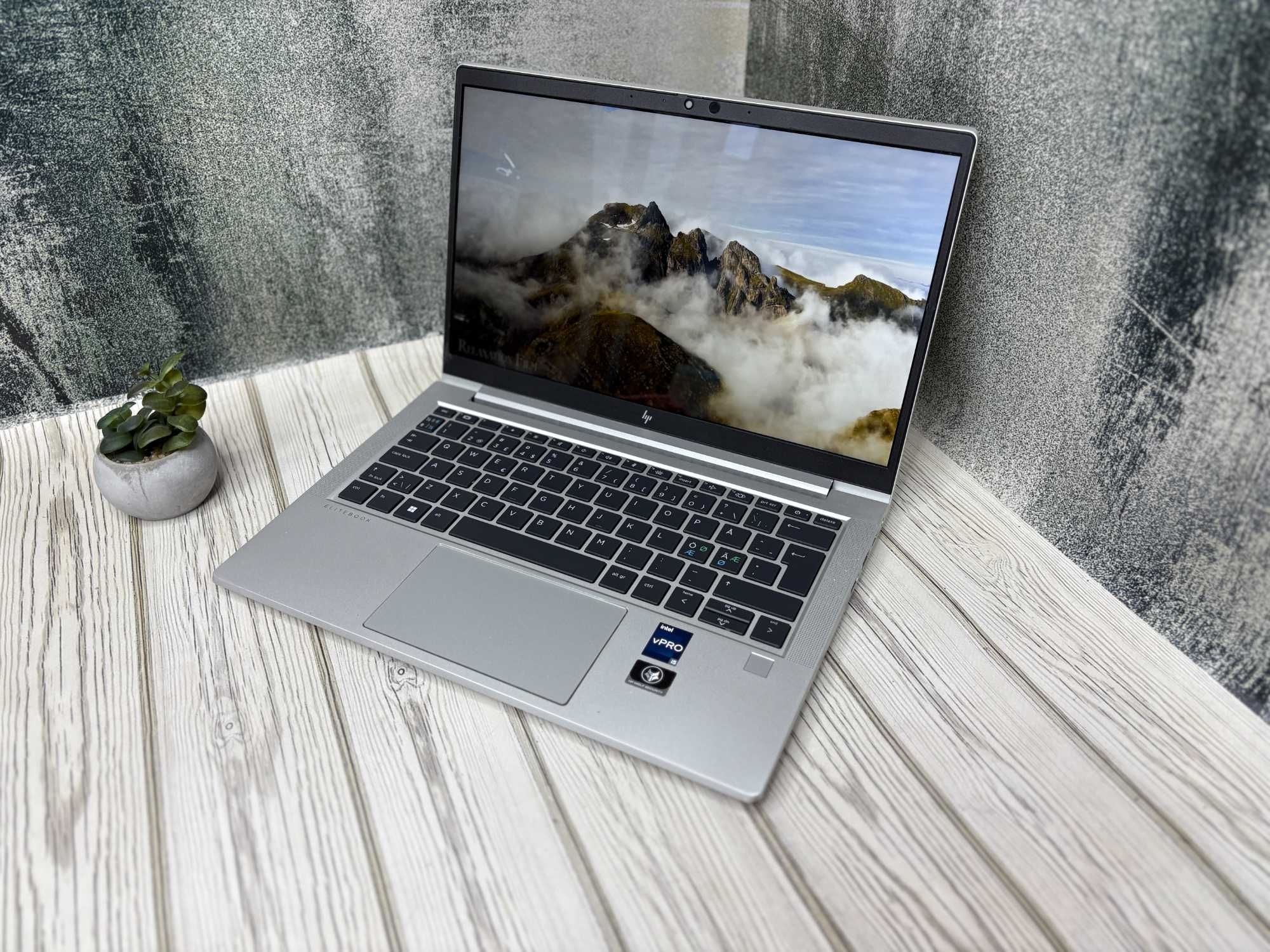 Ноутбук HP EliteBook 630 G9|13.3" Full HD|i5-1245U|16GB RAM|SSD 256 GB